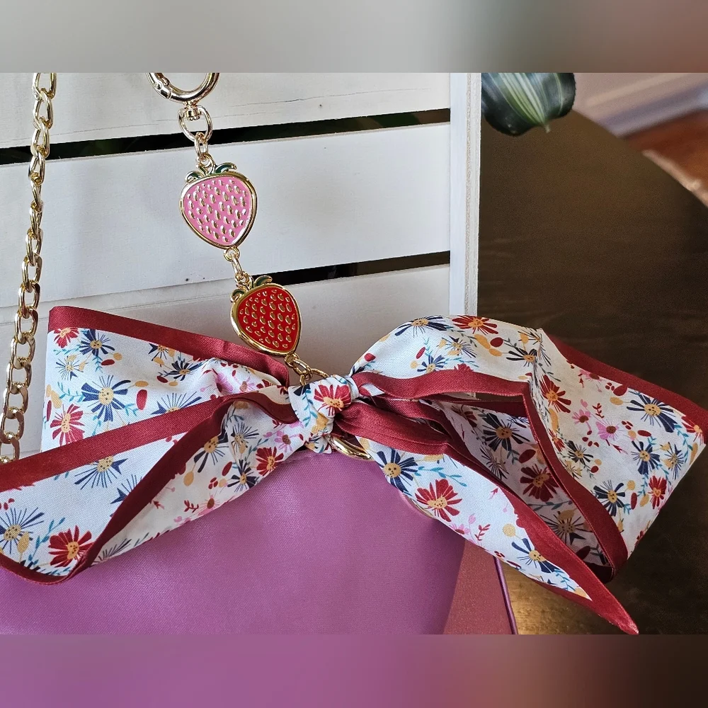 Gucci Pink Women's Bag with Gold Chain - Picture 7 of 13